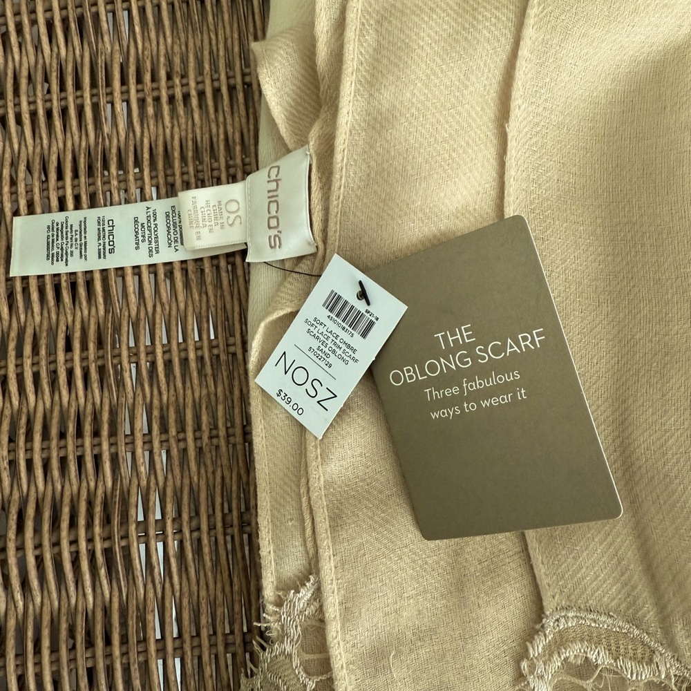 NWT Chico’s Soft Lace Ombré Scarf - Picture 2 of 2